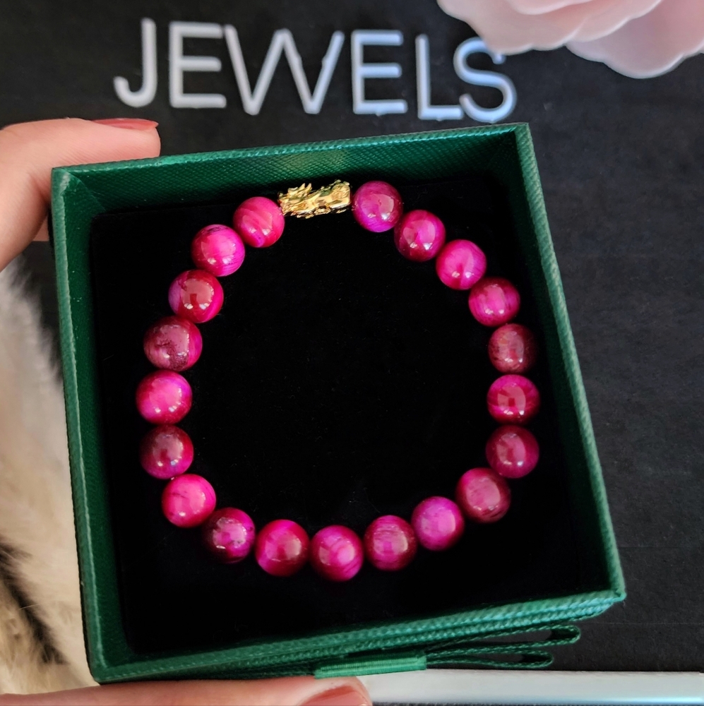 SOLD: 24K Dragon Pixiu/Piyao Lucky Charm Magenta Bracelet